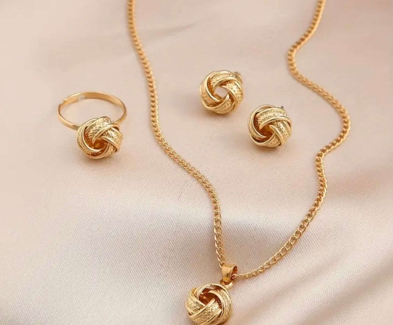 4 pcs Knot Locket Set